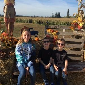 Meet your Posher, Aron